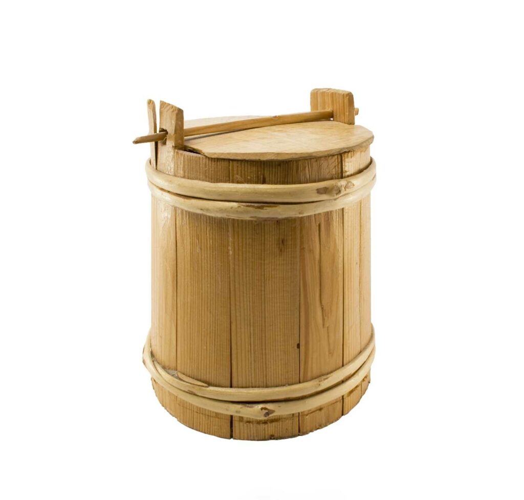DIY-Anleitung: Regentonne mit Holz verkleiden – Schritt für Schritt